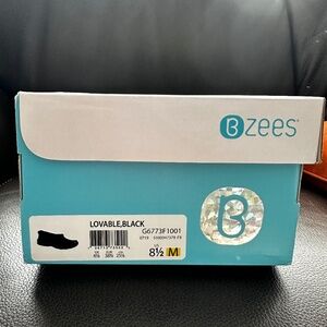 B Zees lovable fur lined shoe